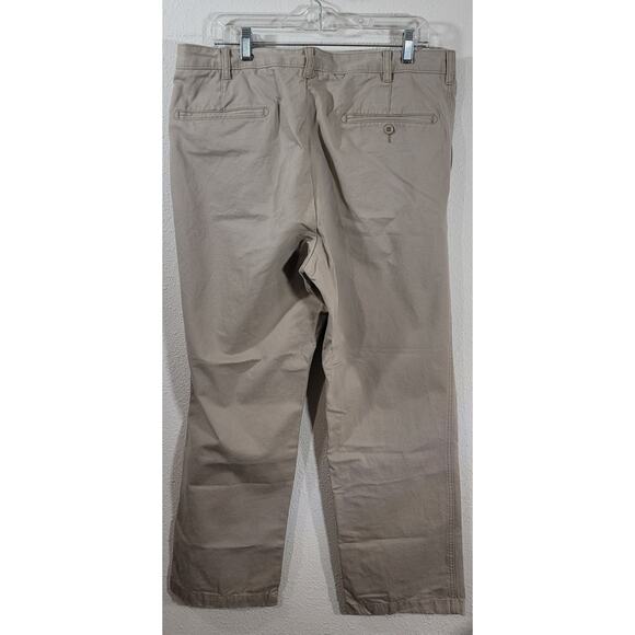 Cremieux Tan Pleated Front Men's Chino Pants 36 X 30 Lightweight Straight Leg - Picture 3 of 3